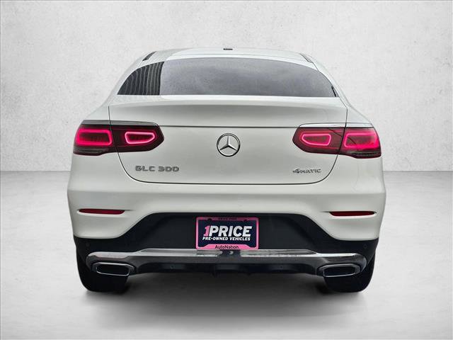 Used 2023 Mercedes-Benz GLC 300 4MATIC Coupe image 4