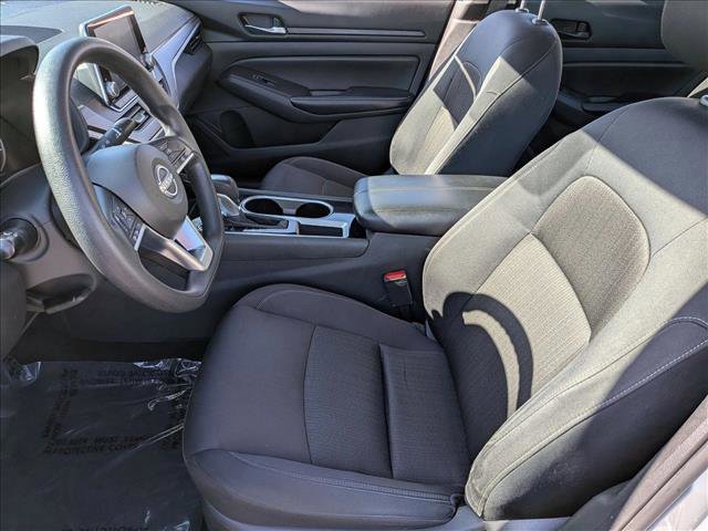 Used 2024 Nissan Altima 2.5 SV image 16
