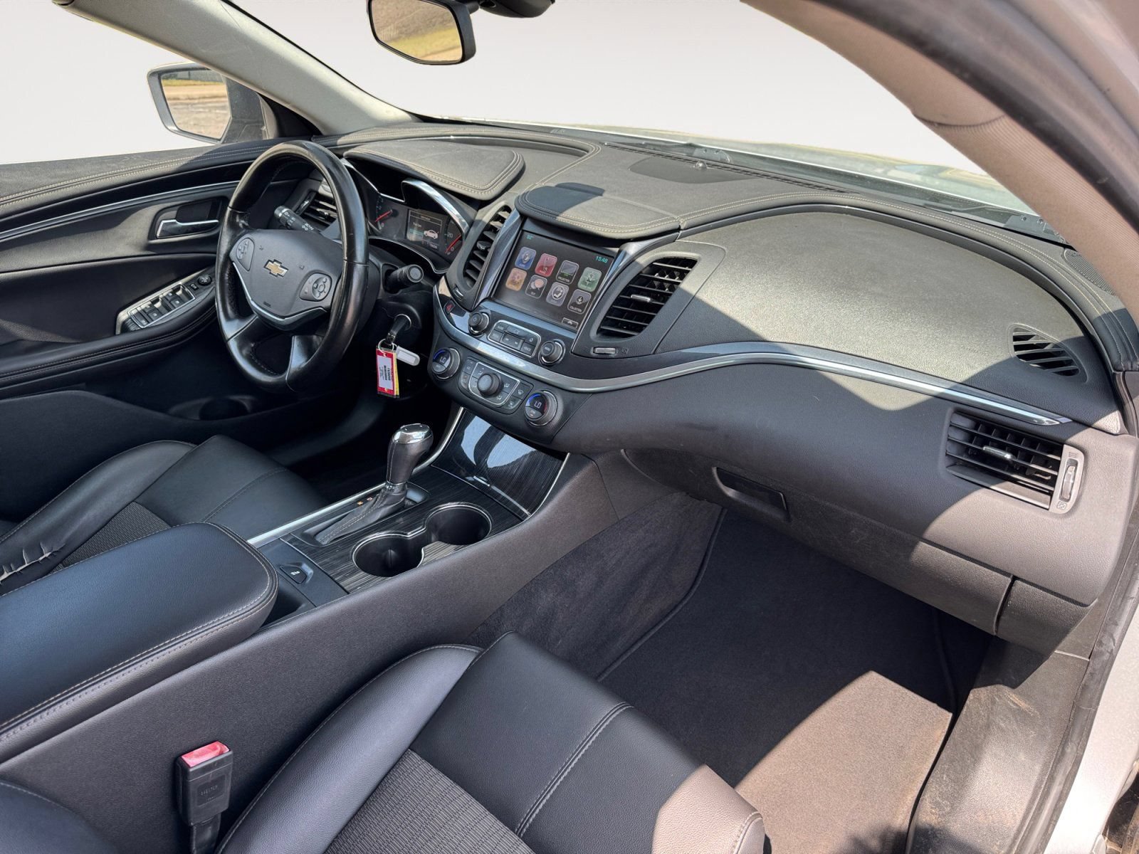 Used 2017 Chevrolet Impala LT FWD image 15