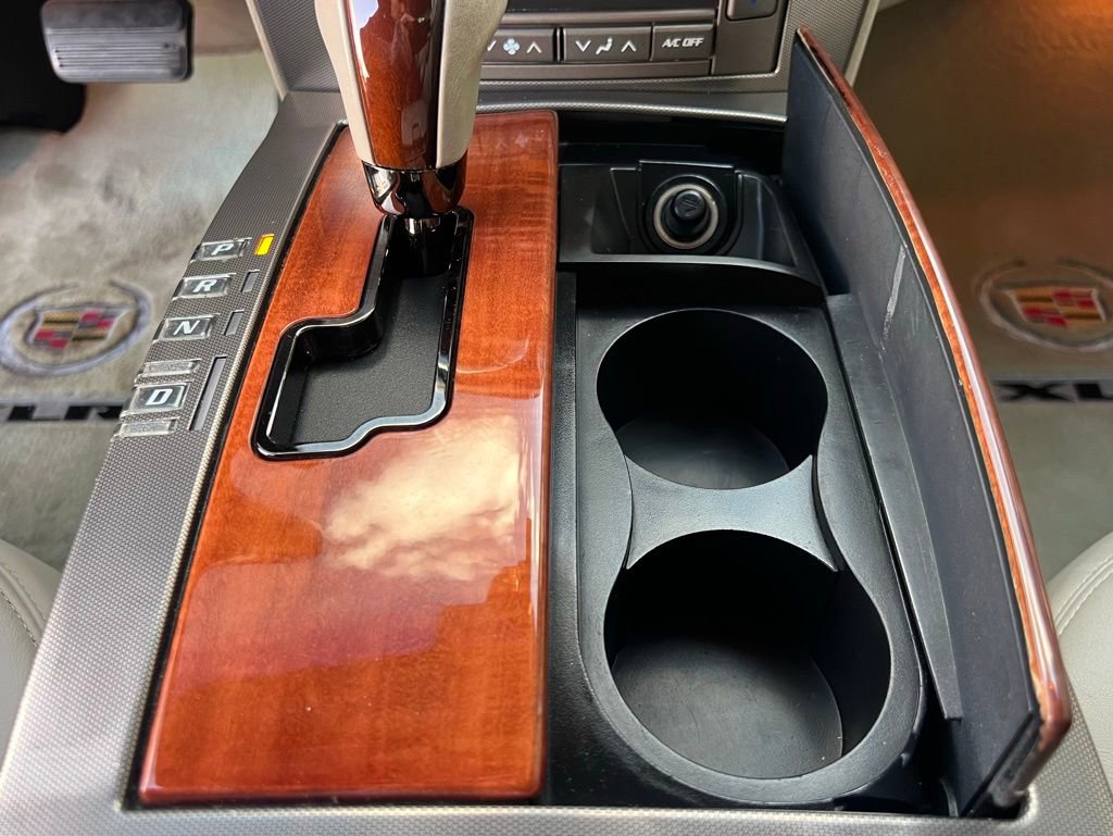 Used 2005 Cadillac XLR Base image 51