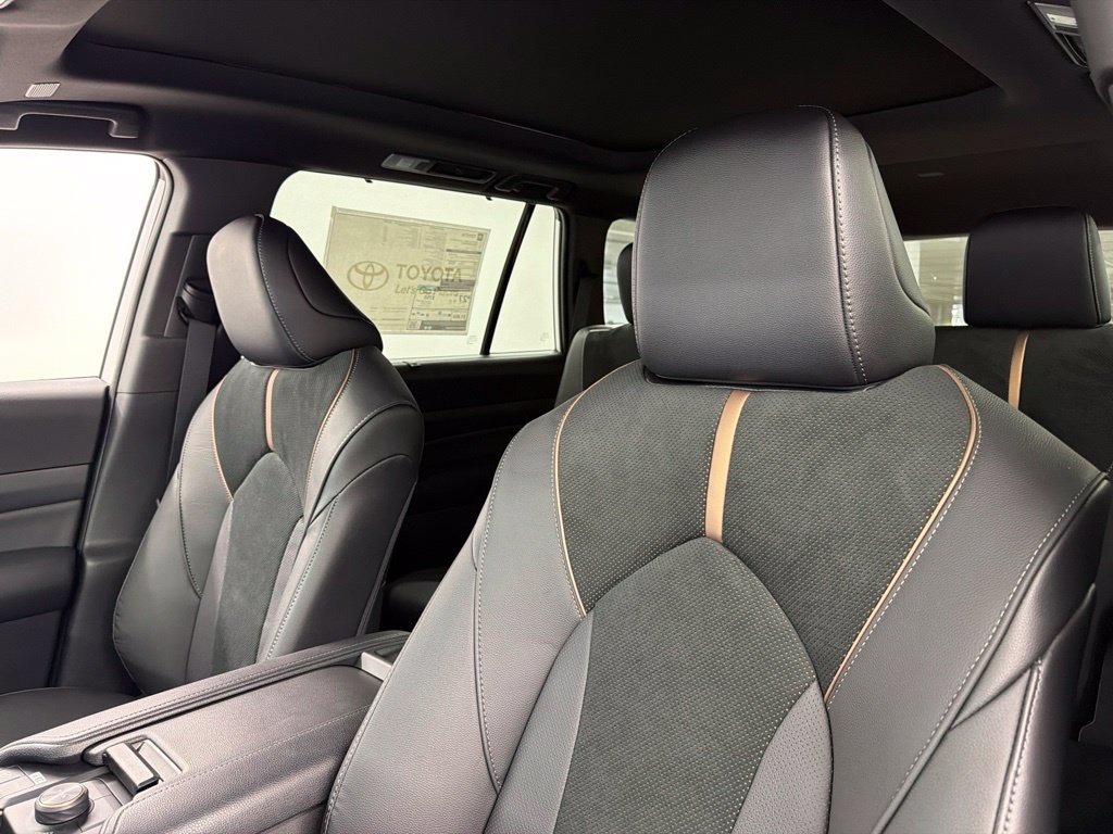 New 2026 Toyota Grand Highlander AWD Hybrid image 20