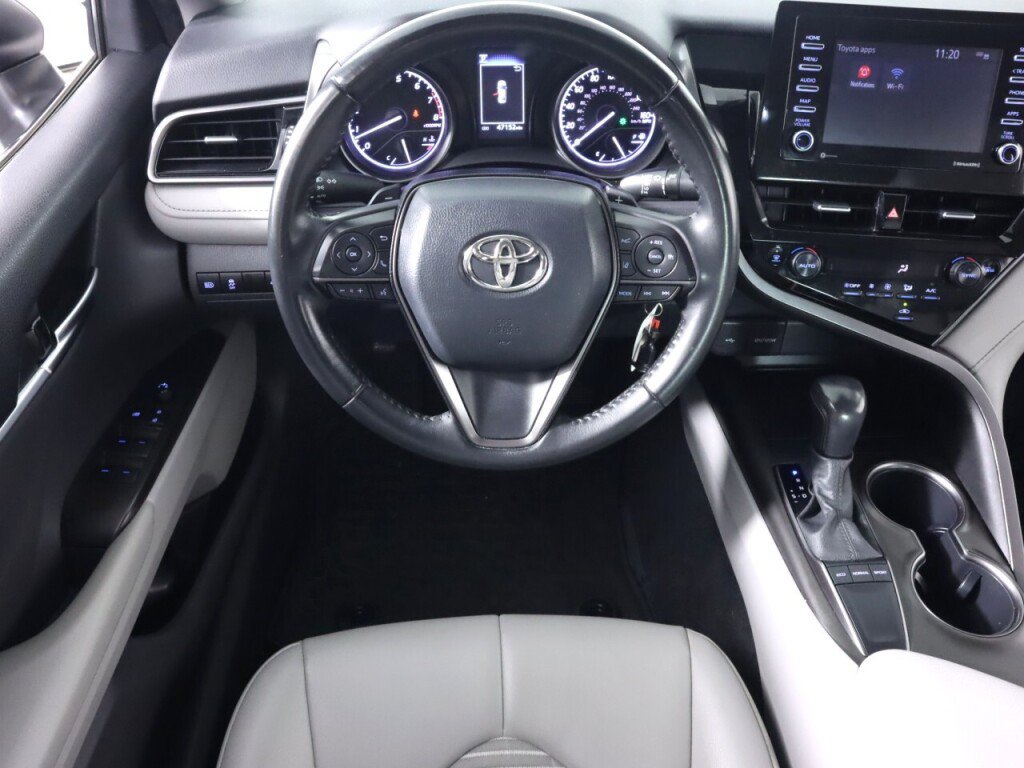 Used 2022 Toyota Camry SE FWD image 30