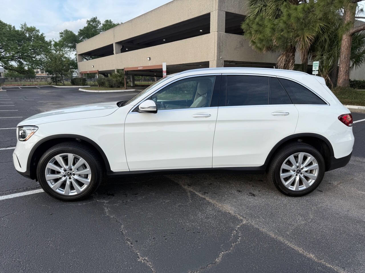 Used 2020 Mercedes-Benz GLC 300 image 5
