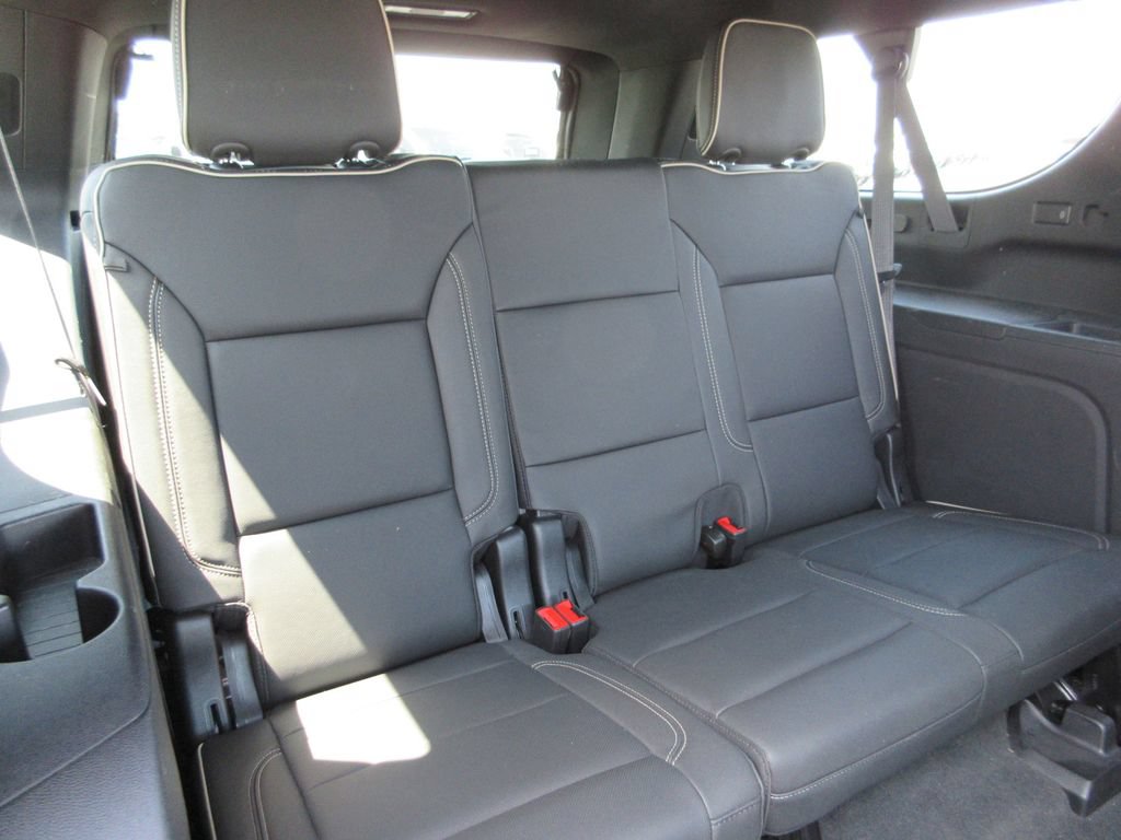 Certified 2024 GMC Yukon XL SLT w/ SLT Premium Package AWD/4WD image 27