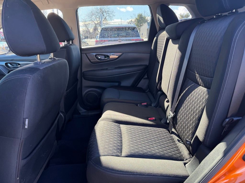 Used 2019 Nissan Rogue SV image 24