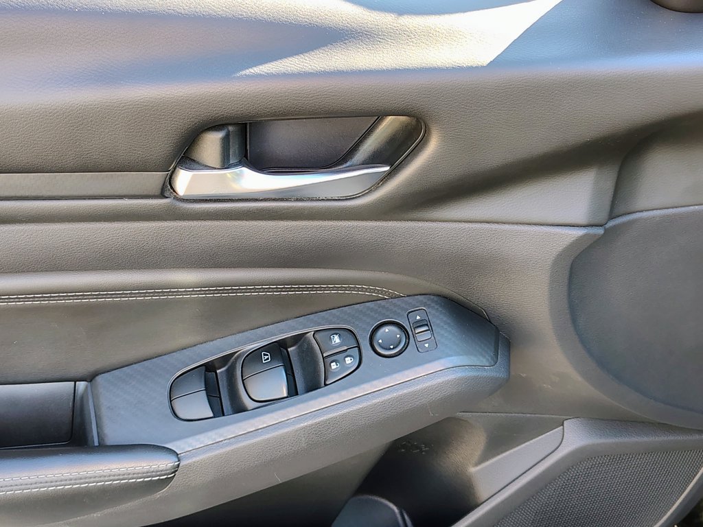 Used 2020 Nissan Altima 2.5 S FWD image 14