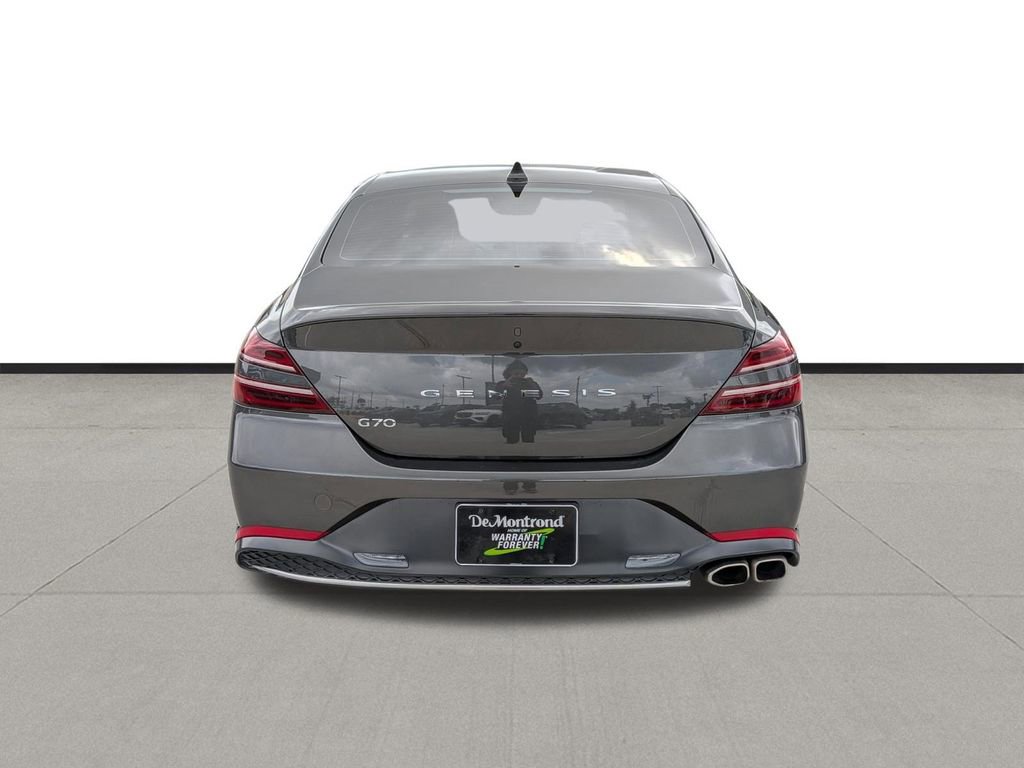 Used 2023 Genesis G70 2.0T image 6