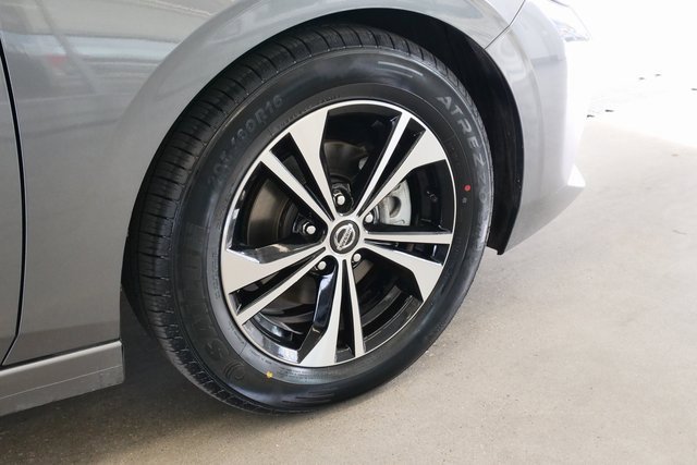 Used 2023 Nissan Sentra SV image 8