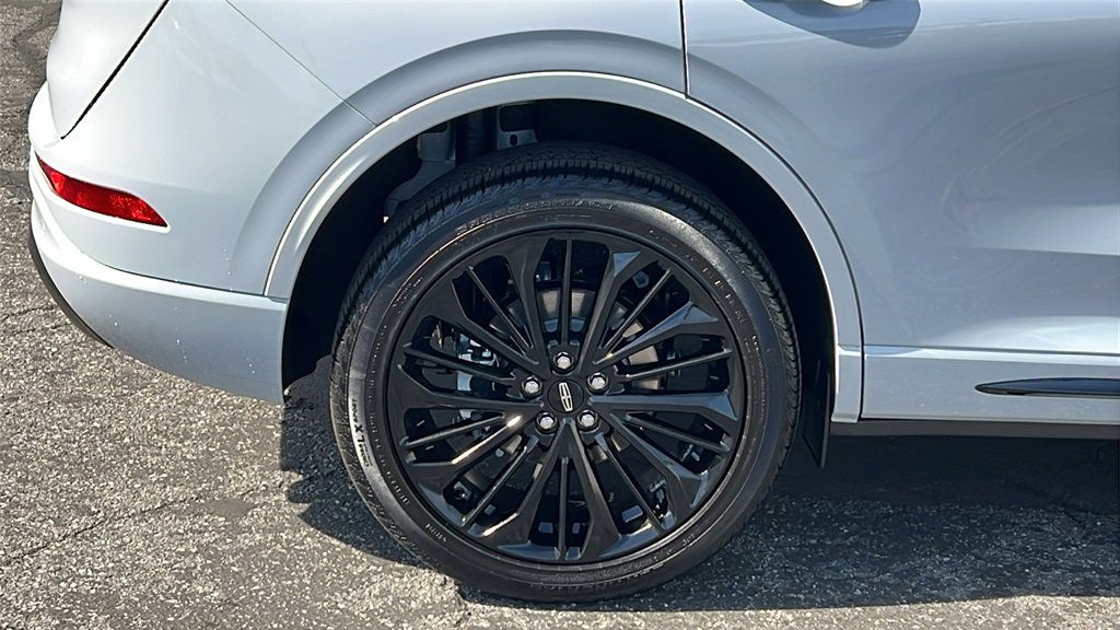 Used 2025 Lincoln Corsair Reserve w/ Jet Appearance Package image 7