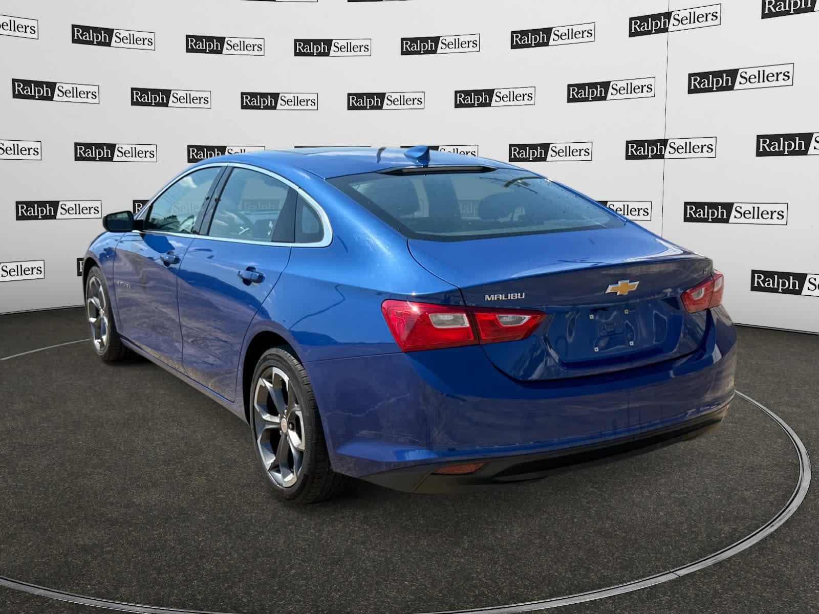 Used 2023 Chevrolet Malibu LT FWD image 4