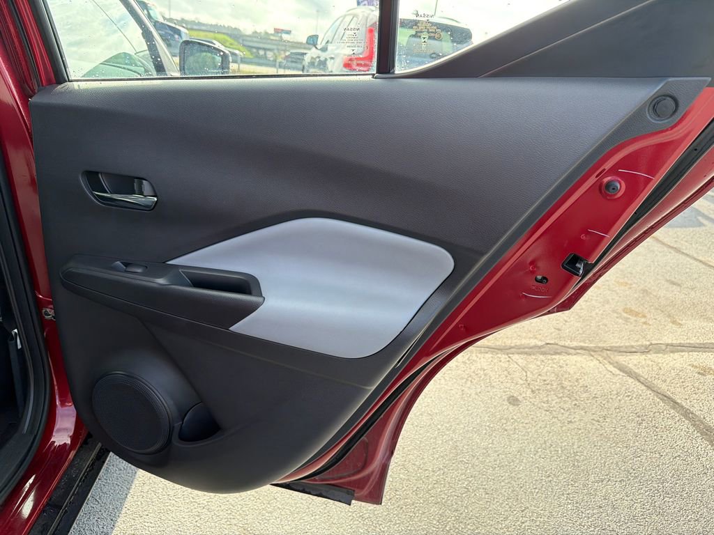 Used 2023 Nissan Kicks SR w/ SR Premium Package image 16