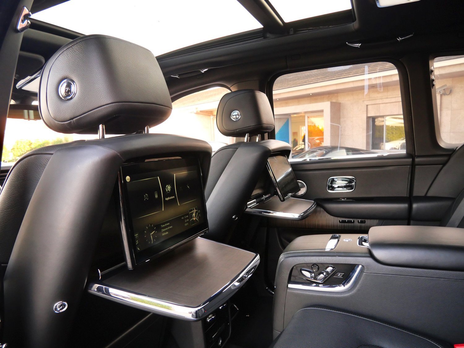 Used 2019 Rolls-Royce Cullinan image 29