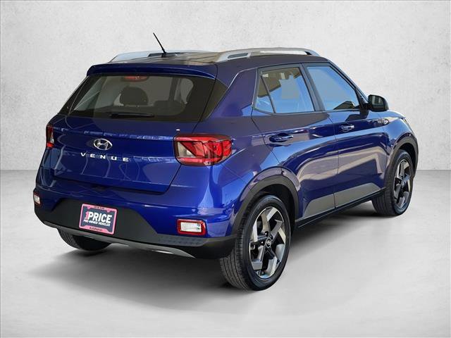 Used 2025 Hyundai Venue SEL image 6
