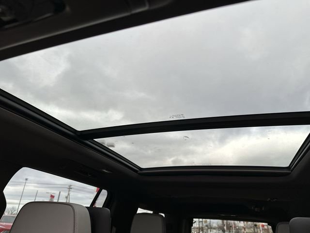 New 2026 GMC Yukon XL Elevation w/ Elevation Premium Package image 18