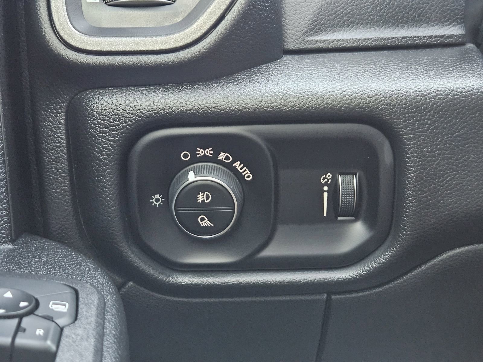 New 2026 RAM 2500 Tradesman AWD/4WD image 23