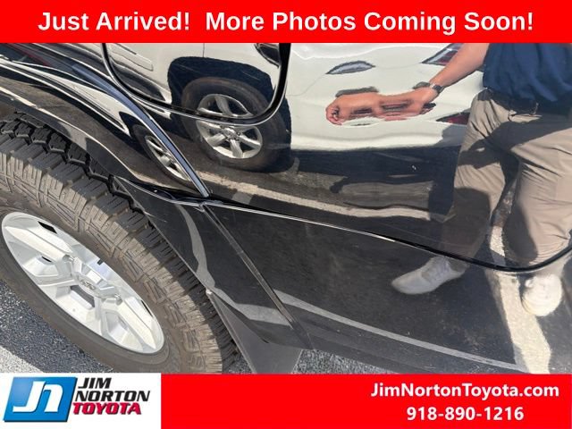 Used 2023 Toyota 4Runner SR5 Premium w/ Moonroof Package RWD image 6