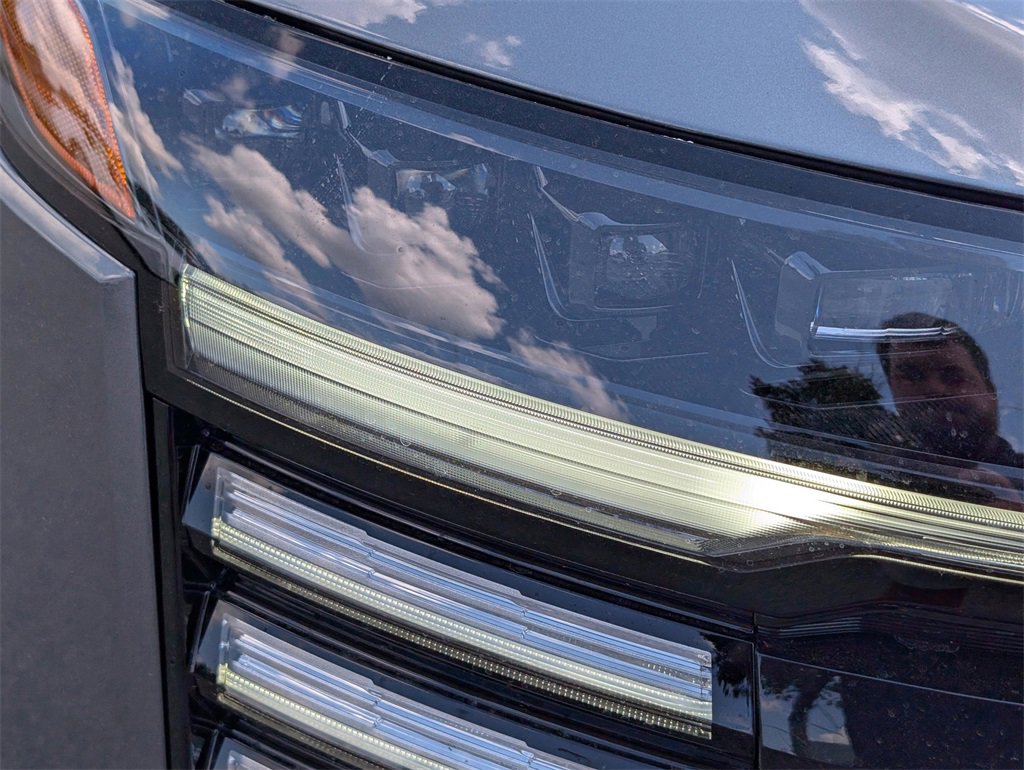 New 2026 Nissan Kicks SR image 9