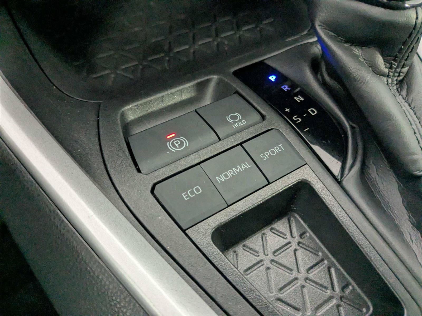 Used 2023 Toyota RAV4 XLE w/ Convenience Package FWD image 24