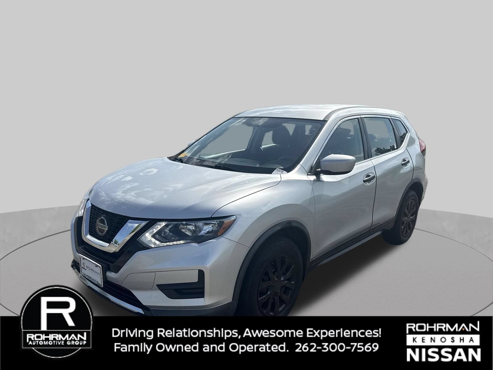 Used 2018 Nissan Rogue S AWD/4WD image 2