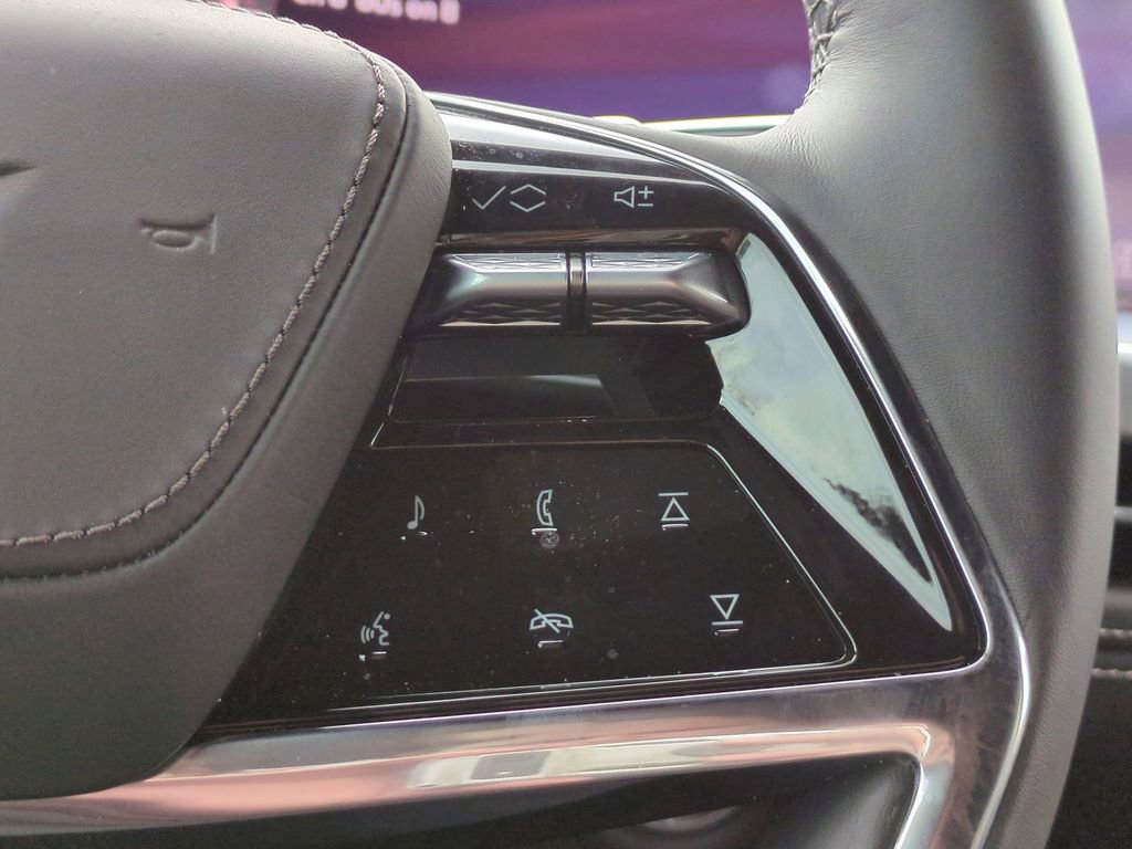 Used 2026 Cadillac Escalade Platinum Sport w/ LPO, ONYX Package image 27