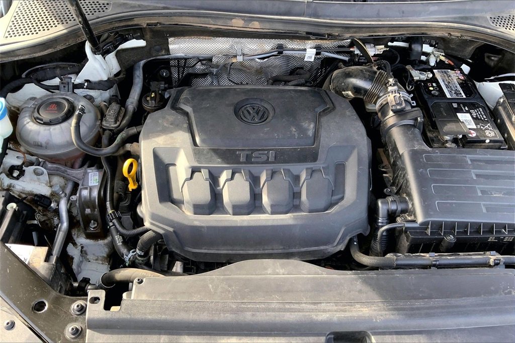 Used 2022 Volkswagen Tiguan SE image 33