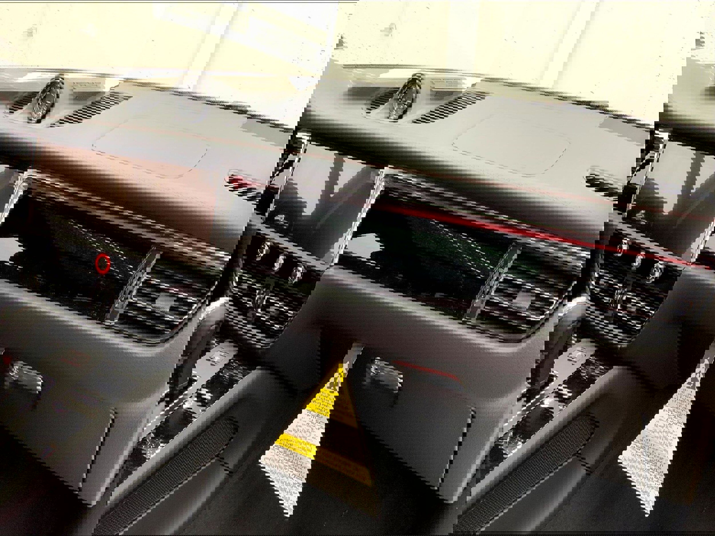 New 2025 Porsche Macan image 23