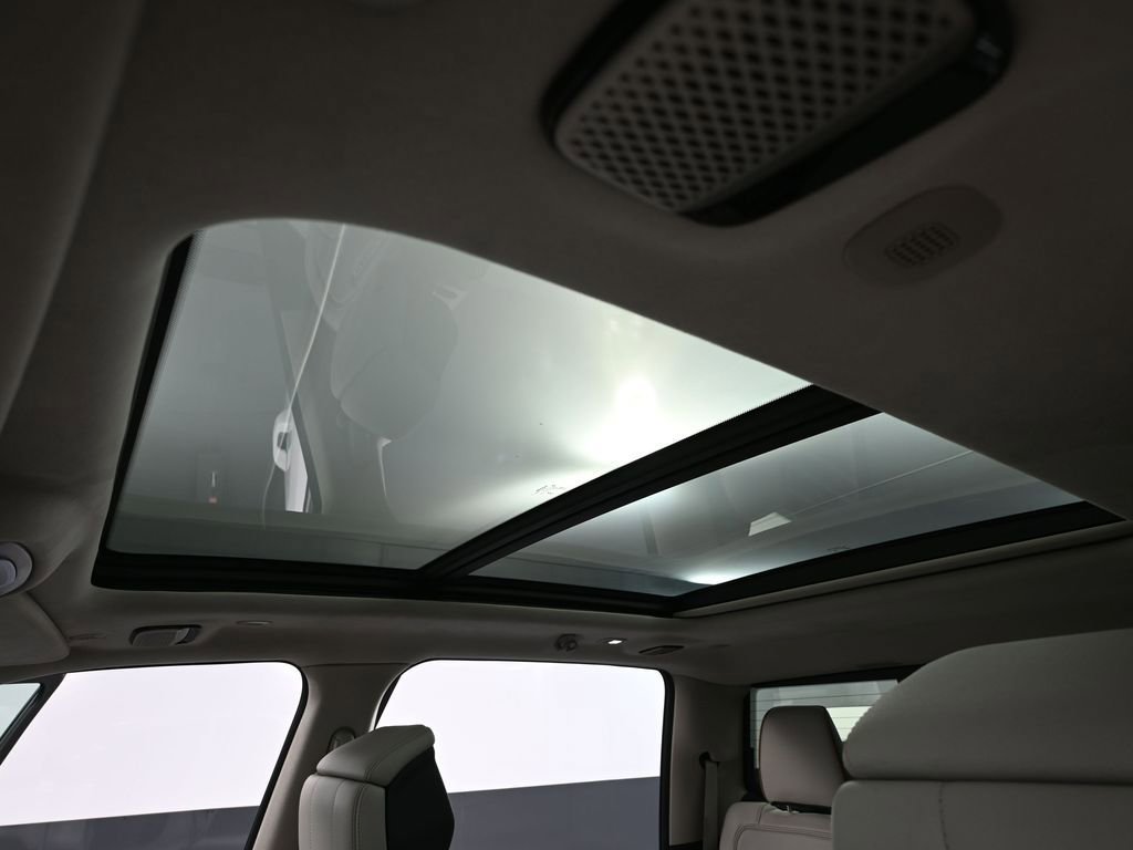 Used 2025 RAM 1500 Tungsten w/ Trailer Tow Group AWD/4WD image 27