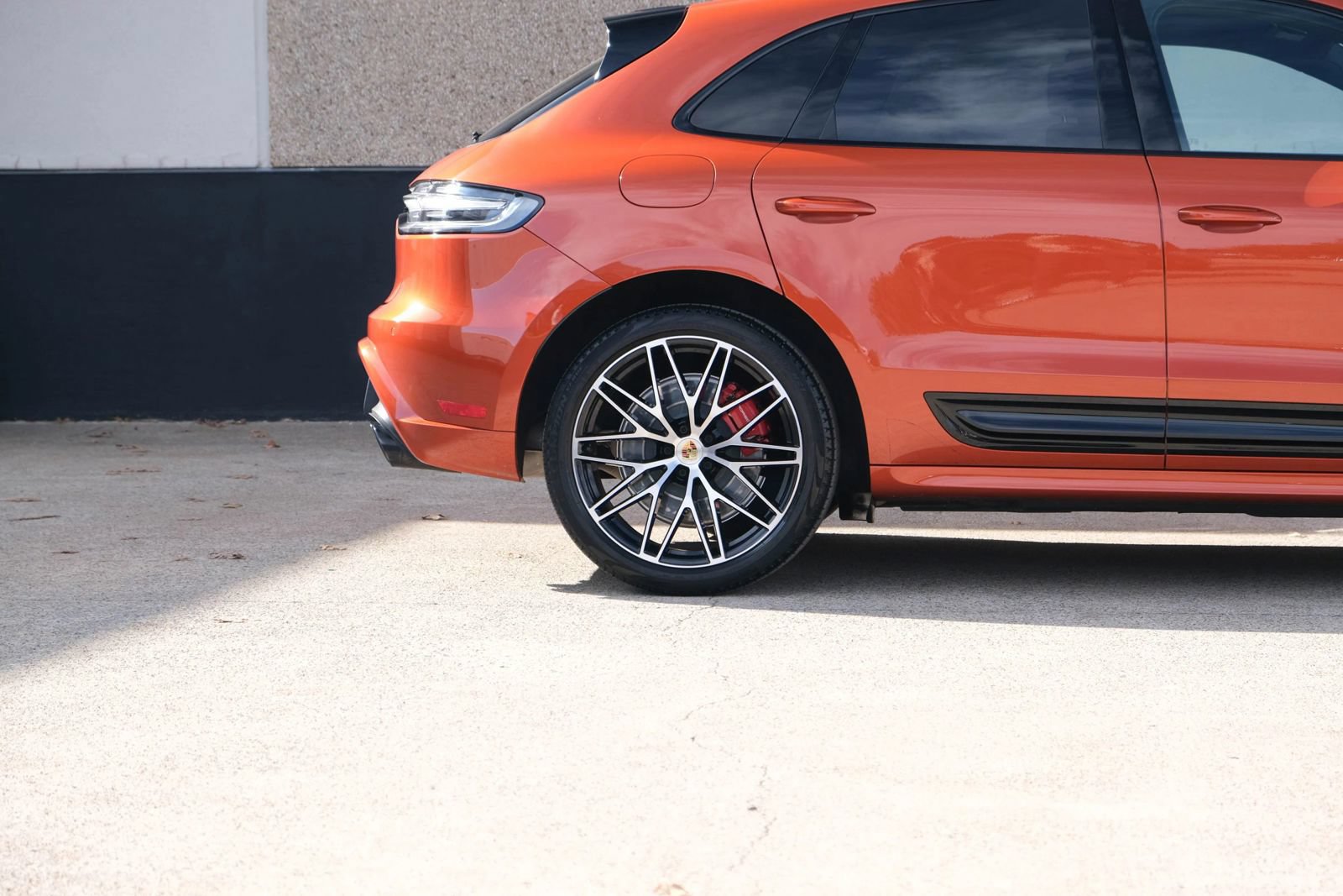 Used 2022 Porsche Macan GTS AWD/4WD image 10