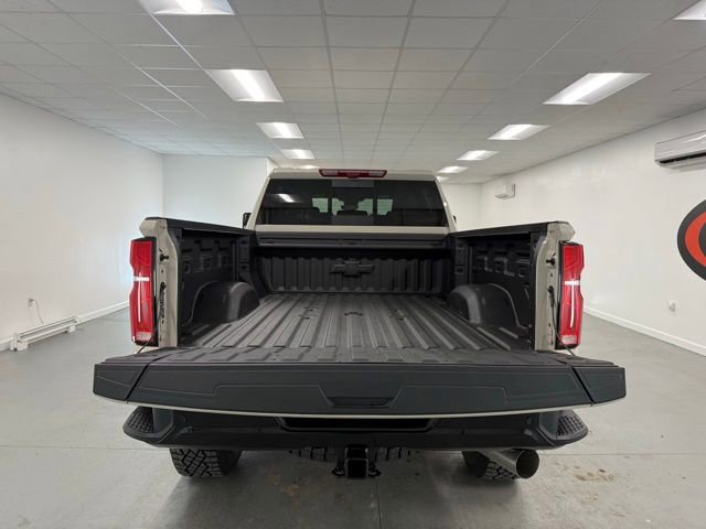 New 2026 Chevrolet Silverado 2500 ZR2 w/ LPO, Dark Essentials Package image 8