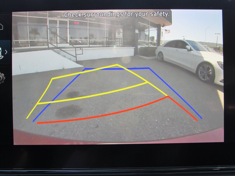 Used 2023 Hyundai Elantra Limited FWD image 17