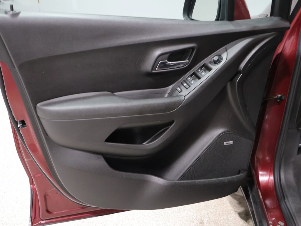 Used 2015 Chevrolet Trax LT image 13