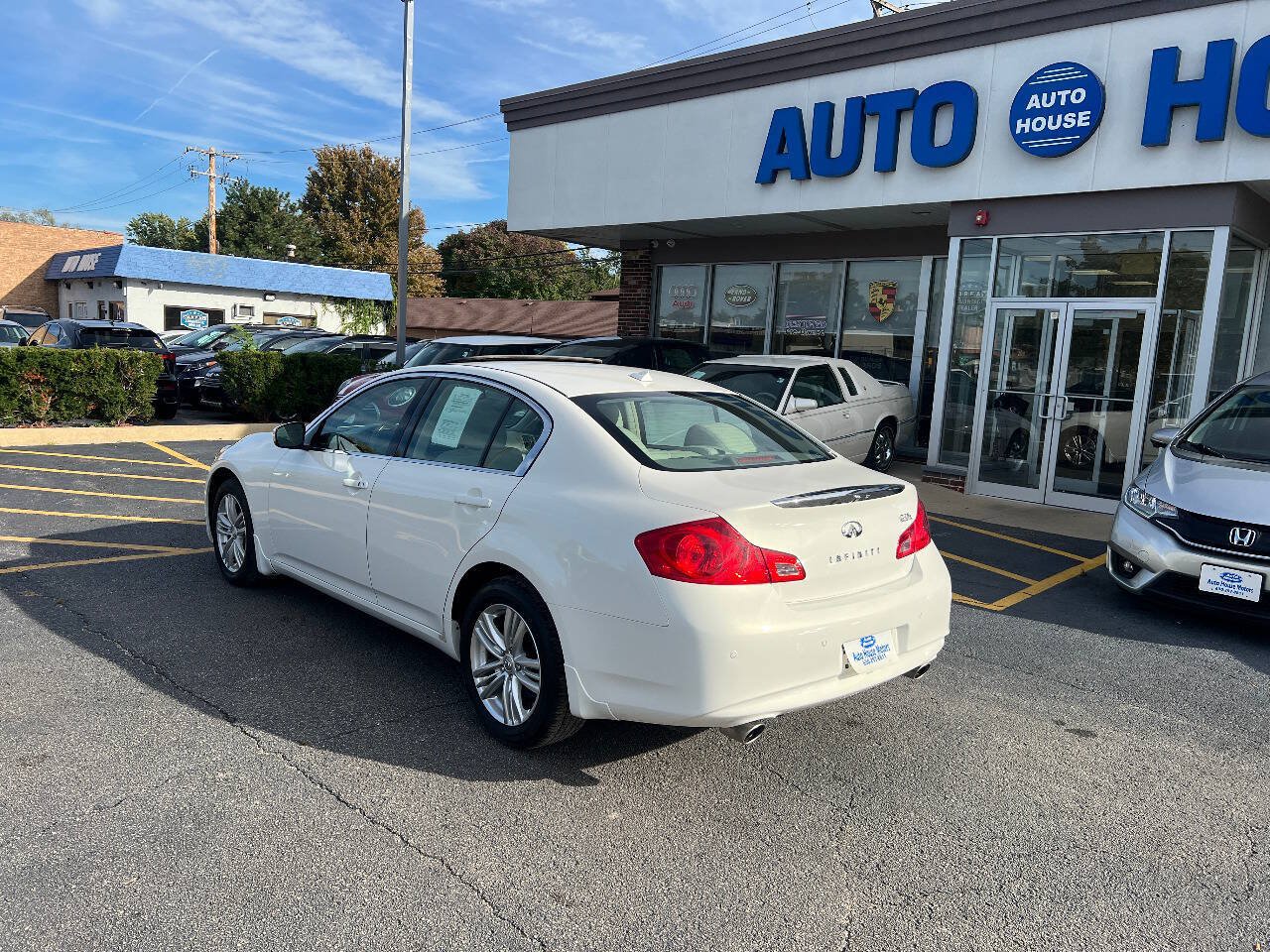 Used 2011 INFINITI G37 x Sedan w/ Premium Pkg AWD/4WD image 12