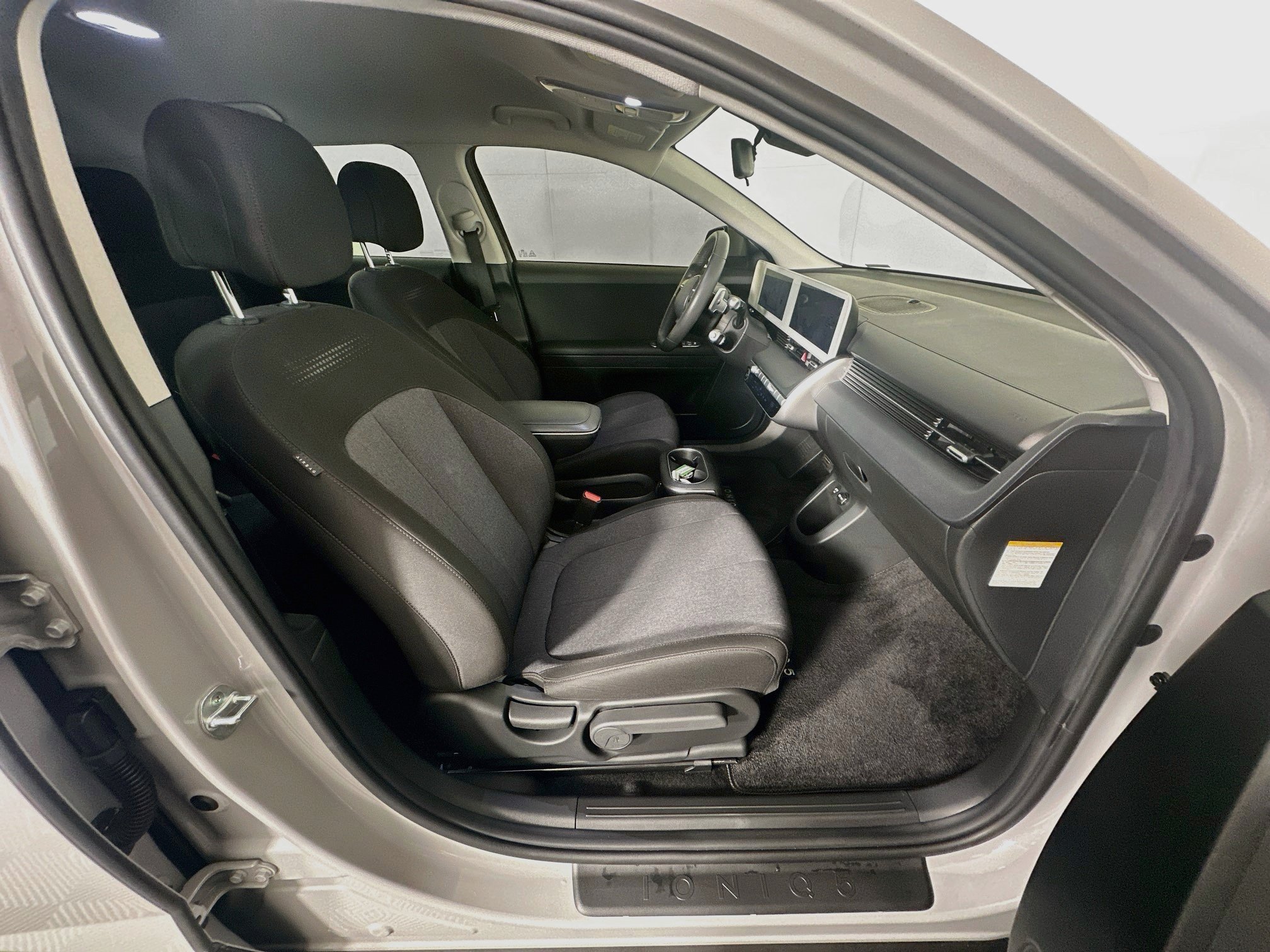 Used 2023 Hyundai Ioniq 5 SE w/ Cargo Package RWD image 30