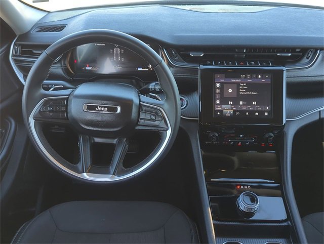 Certified 2023 Jeep Grand Cherokee Laredo image 22