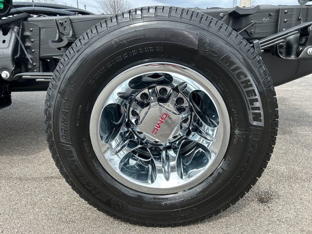 New 2026 GMC Sierra 3500 SLE w/ SLE Convenience Package AWD/4WD image 34