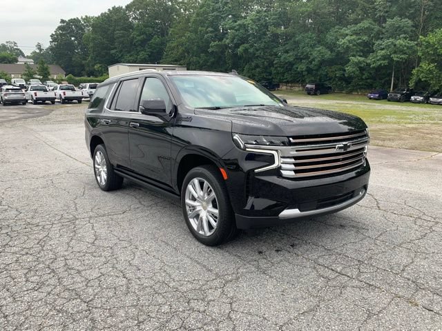Used 2024 Chevrolet Tahoe High Country w/ Advanced Technology Package AWD/4WD image 2
