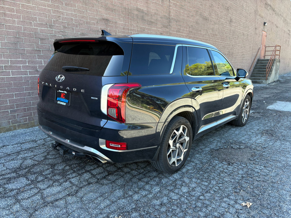 Used 2022 Hyundai Palisade Calligraphy image 5