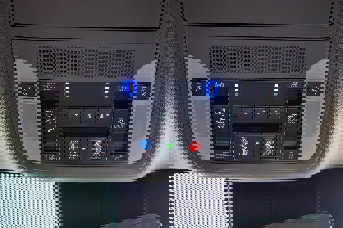 Used 2015 Acura TLX V6 w/ Technology Package image 32