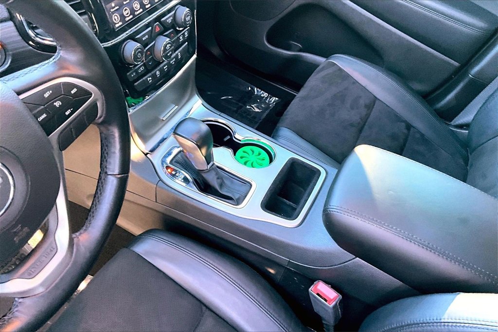 Used 2021 Jeep Grand Cherokee Laredo X image 16