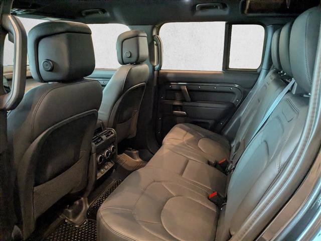 Used 2025 Land Rover Defender 110 X-Dynamic SE AWD/4WD image 16