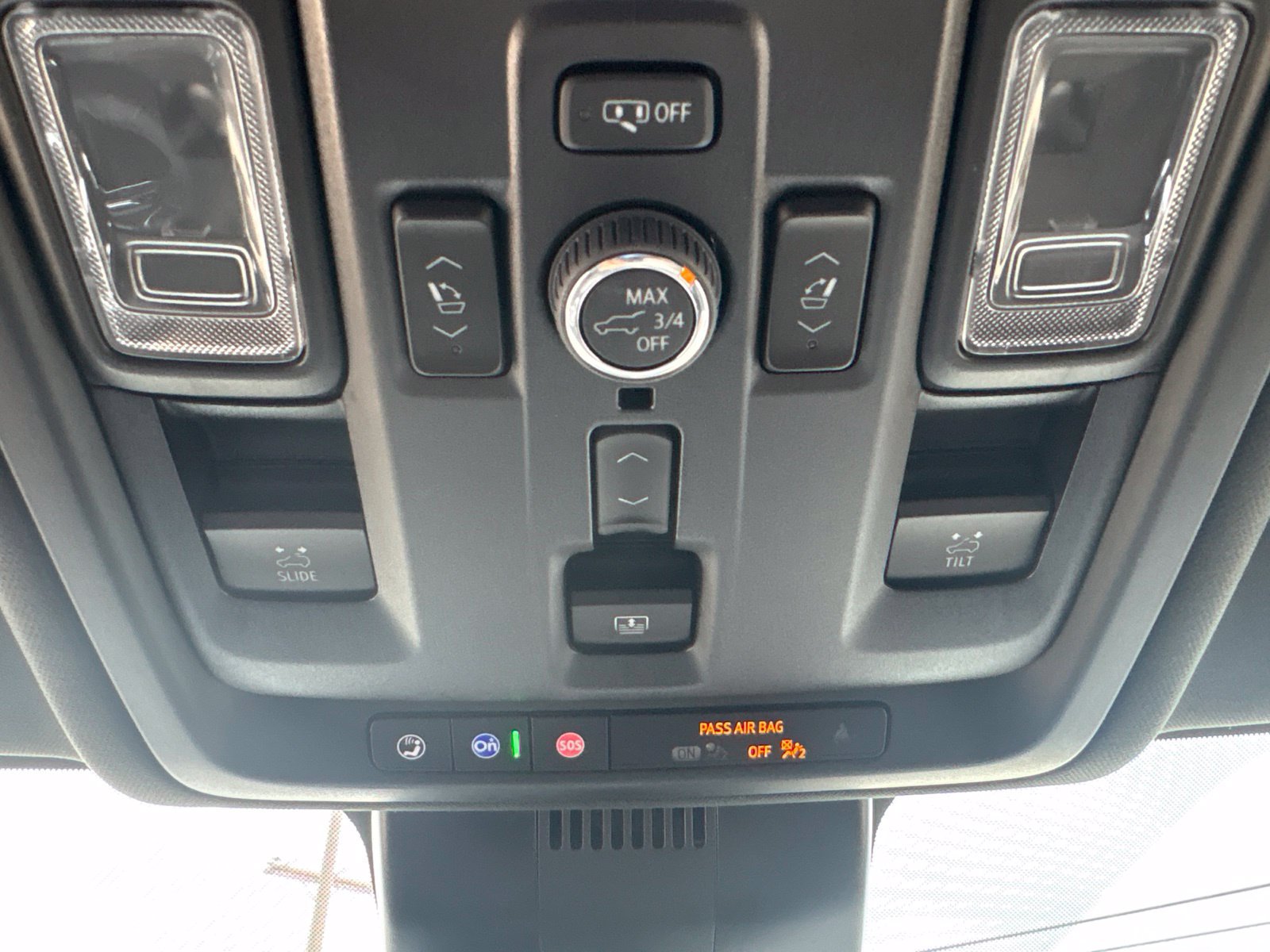 Used 2025 GMC Yukon Denali w/ Sun & Power Step Package AWD/4WD image 28