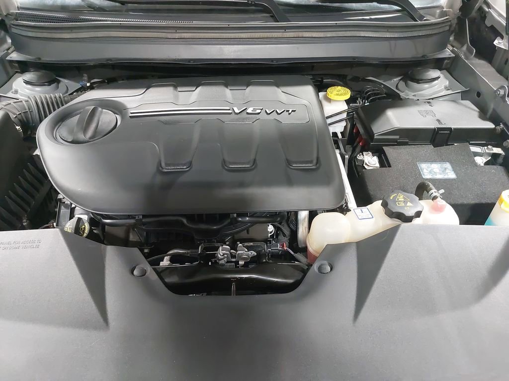 Used 2020 Jeep Cherokee Limited image 54