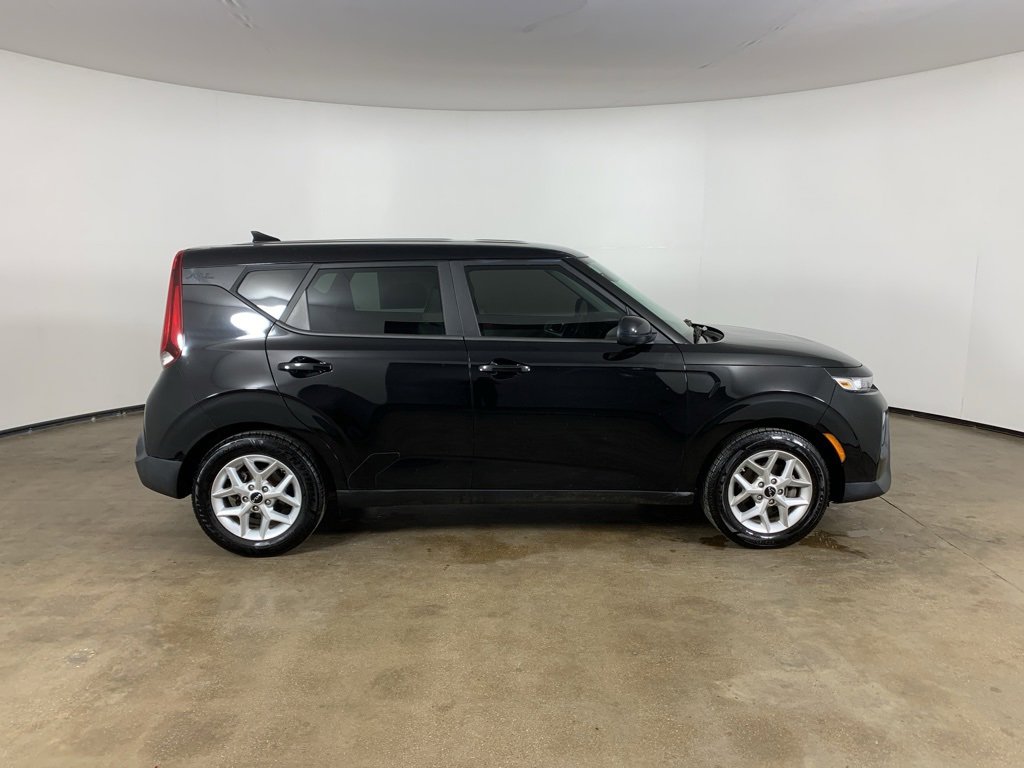 Used 2022 Kia Soul LX w/ Technology Package image 7