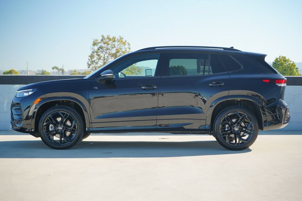 New 2026 Volkswagen Tiguan SE R-Line AWD/4WD image 3