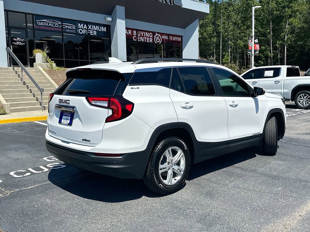 New 2024 GMC Terrain SLE w/ Driver Convenience Package FWD image 7