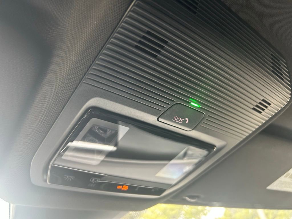 Certified 2024 Volkswagen Atlas Cross Sport SE image 60