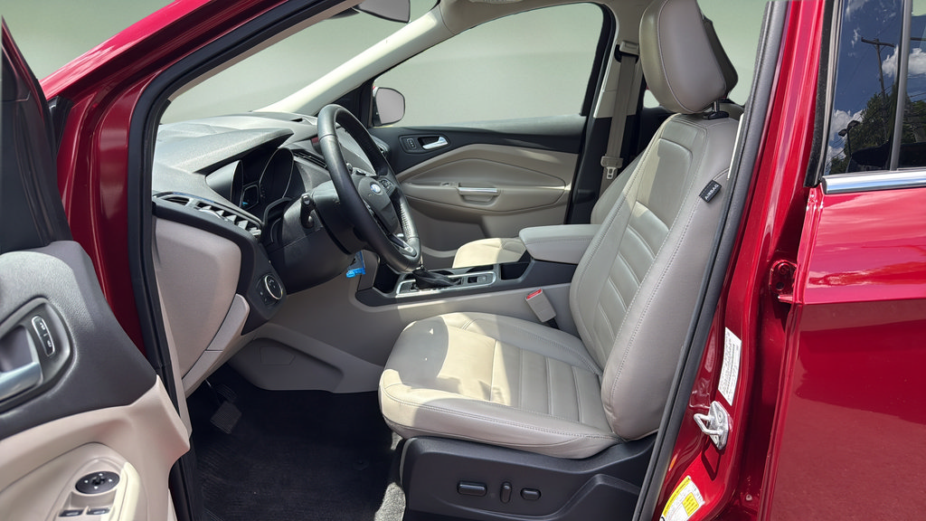 Used 2018 Ford Escape SEL w/ Ford Safe & Smart Package AWD/4WD image 11