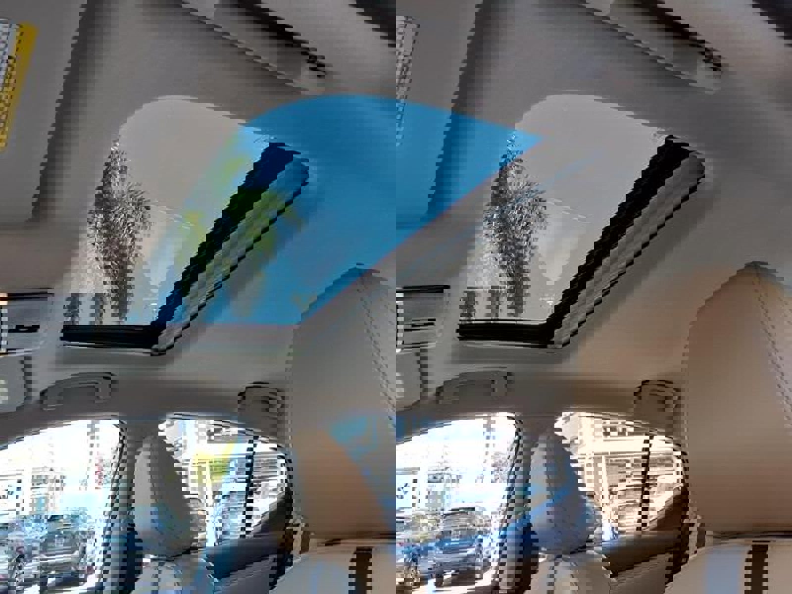 Used 2023 Nissan Sentra SV w/ SV Premium Package image 8