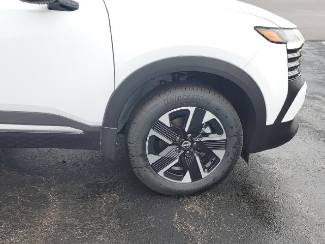 New 2027 Nissan Kicks SV AWD/4WD image 9