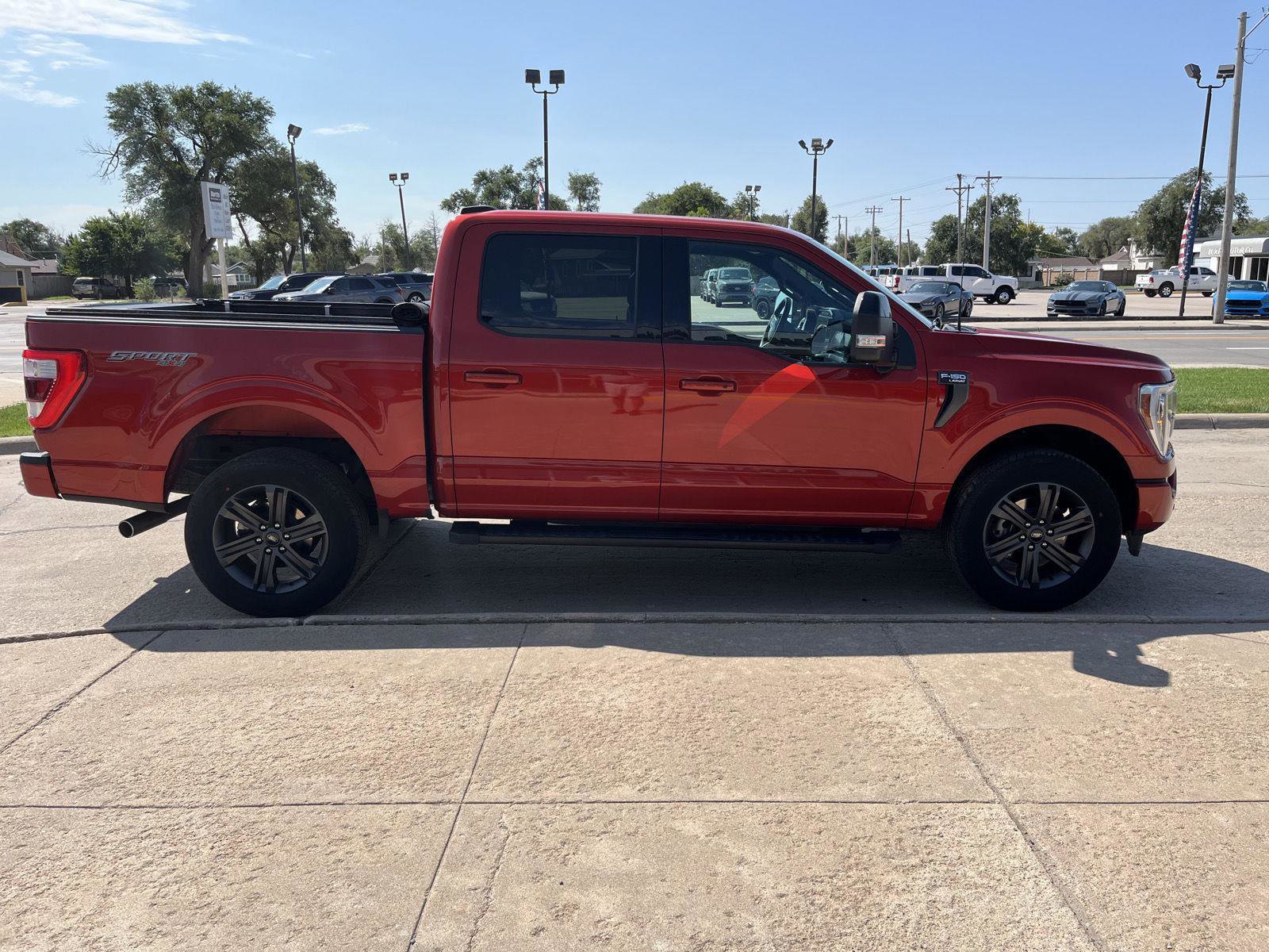 Used 2023 Ford F150 Lariat w/ Equipment Group 502A High image 5